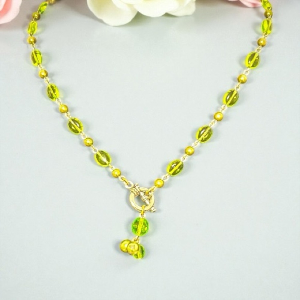 Vintage Peridot and Silver Beaded Toggle Clasp Necklace